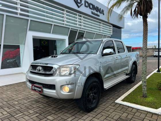 TOYOTA HILUX 3.0 SRV 4X4 CD 16V TURBO INTERCOOLER DIESEL 4P AUTOMÁTICO TOYOTA HILUX 3.0 SRV 4X4 CD 16V TURBO INTERCOOLER DIESEL 4P AUTOMÁTICO